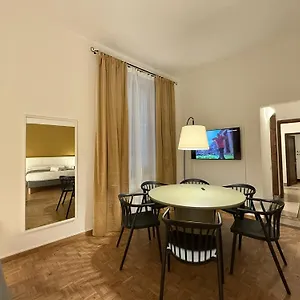 yome-your-home-in-florence.it-tuscanyhotel.com/